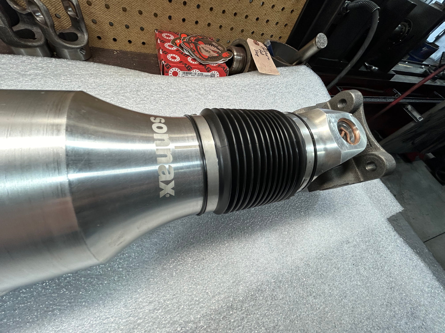 FORD 99-02 SUPERDUTY F250 & F350 ONE PIECE DRIVELINE / DRIVESHAFT CONVERSION (PINION YOKE)